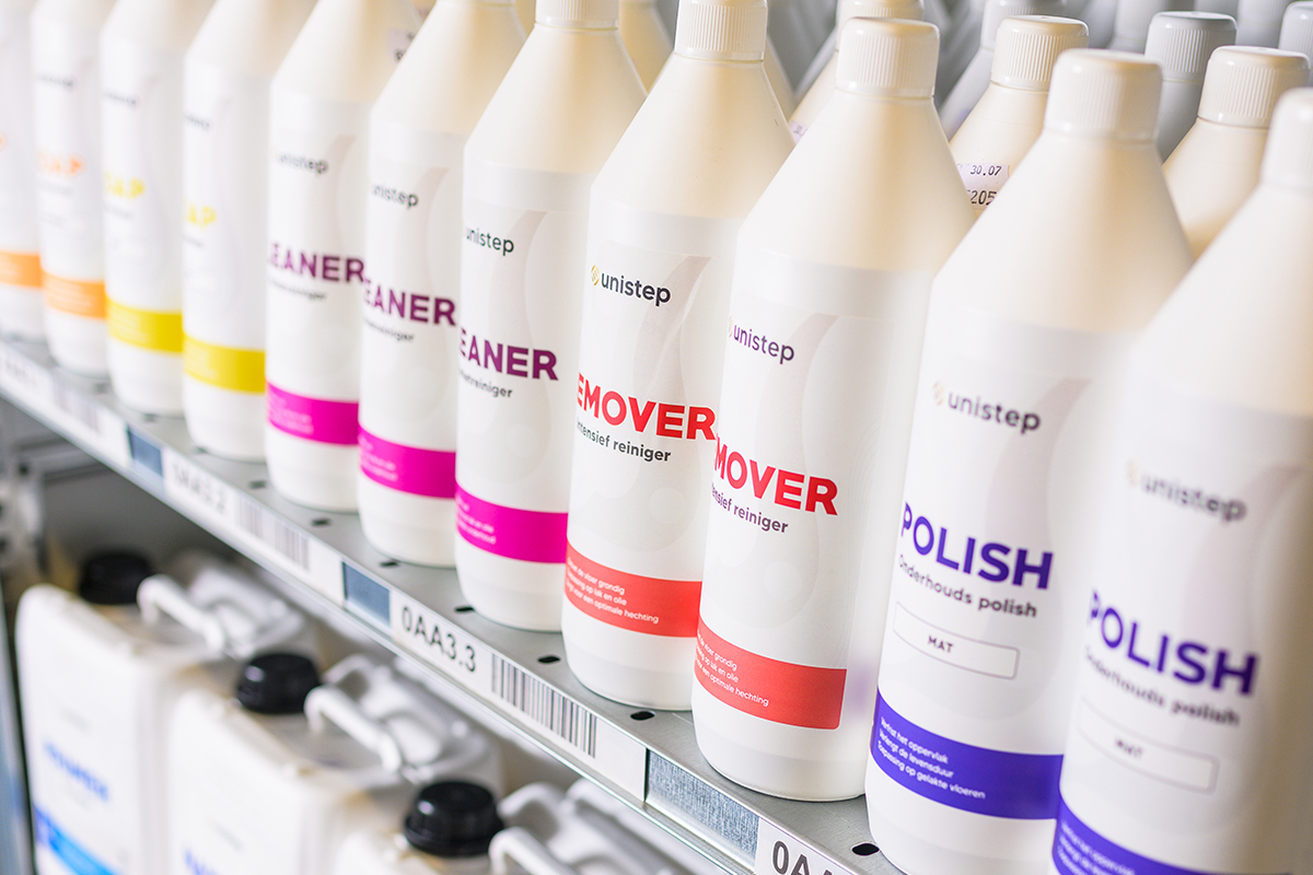 Magazijn met Unistep Onderhoudsproducten